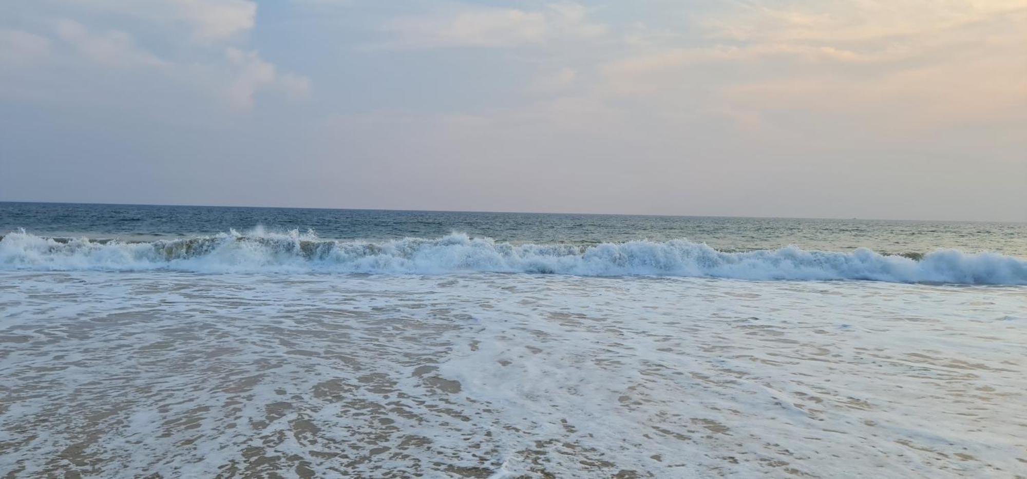 Thiranagama Beach Hotel Hikkaduwa Buitenkant foto